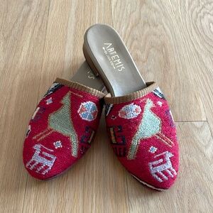 Artemis Design Co Mules 38